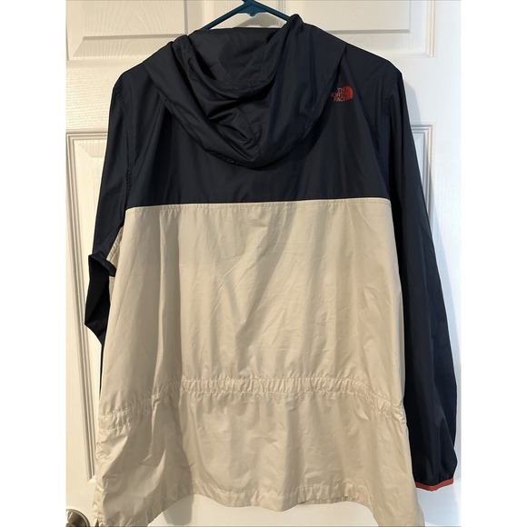 The North Face Women's Size XL Lightweight Casual Gathers At Waist Pockets - Picture 4 of 14